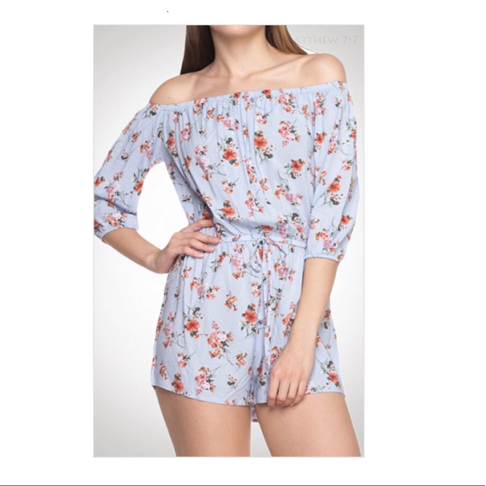 ✨x4 HP✨Blue Floral Print Romper